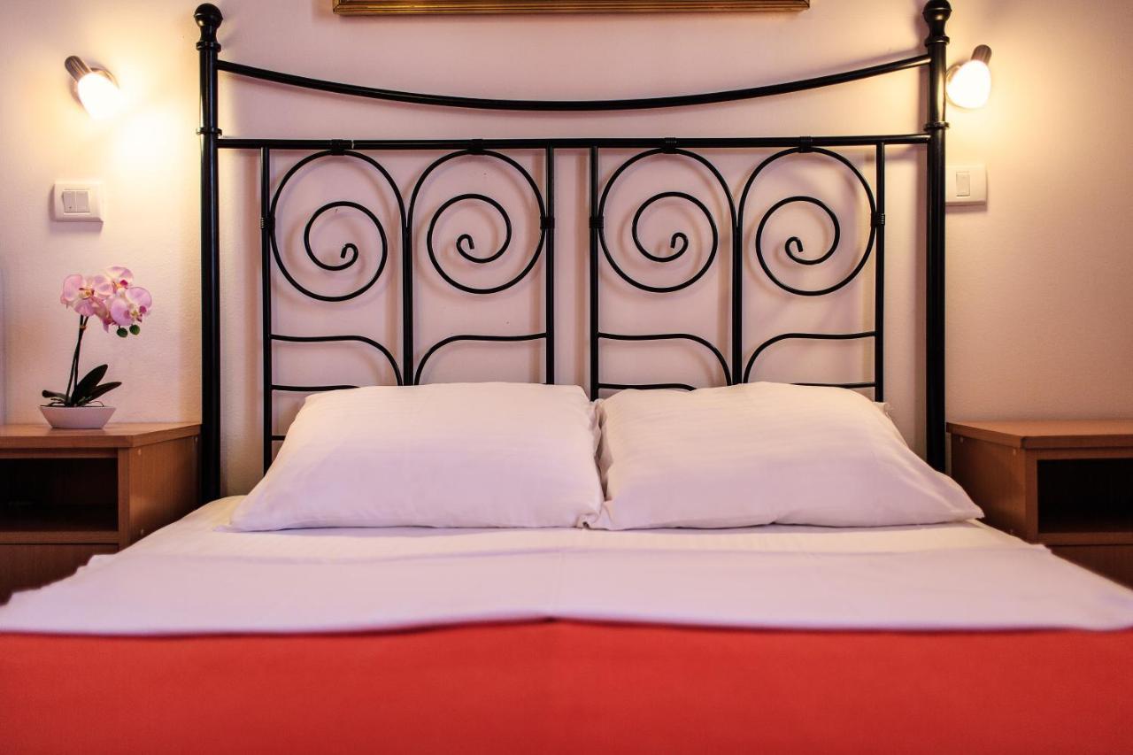 Apartmani Luka - Vila Brzulovic Rafailovići Exteriér fotografie